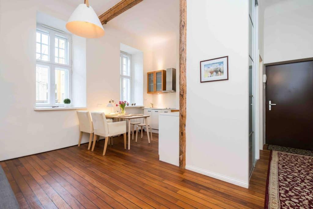 Best Location, Beautiful And Quiet Old Town Apt. Talin Exterior foto